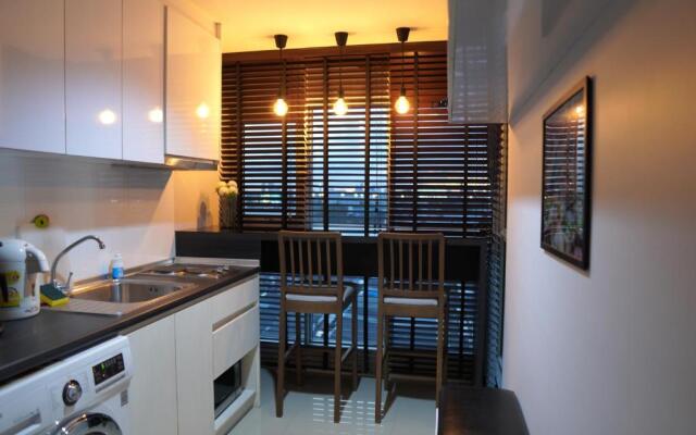 5 Mins Sukhumvit BTS, Fully Equipped Peaceful Escape Pad