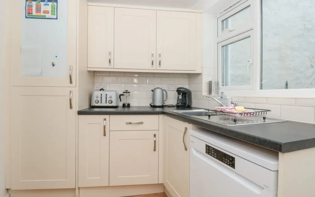 2 North Furzeham Road
