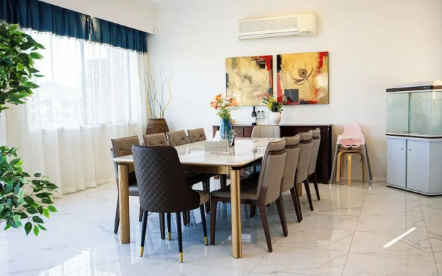 StayAU 6BR Deluxe Lakeview Point Cook