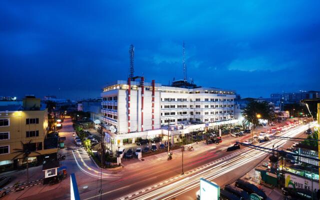 Garuda Plaza Hotel