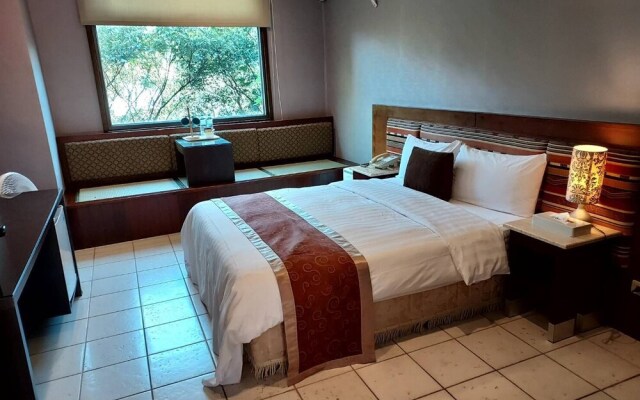 Four Season Beauty Resort