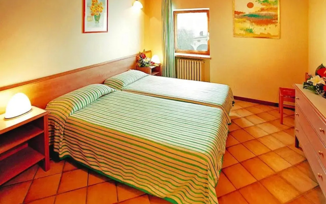 Residence La Filanda in Costermano With Pool