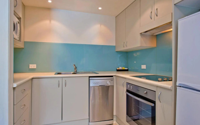 Lantern 1 Bedroom Patio Apartment with alpine view