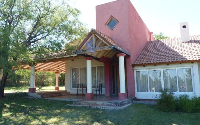 Cortaderas Suites & Tenis