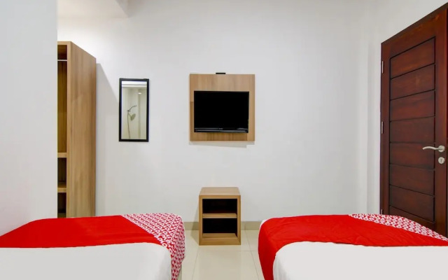 The Shine Residence by OYO Rooms