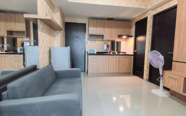 Cozy And Minimalist Space 2Br At Tamansari Papilio Apartment – Lobby – Surabaya
