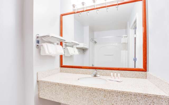 Ramada by Wyndham Marina