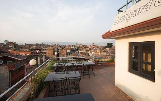 Hotel de Courtyard