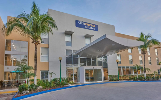 City Express by Marriott Playa Del Carmen