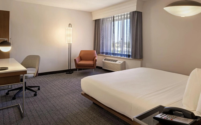 Courtyard by Marriott Baldwin Park
