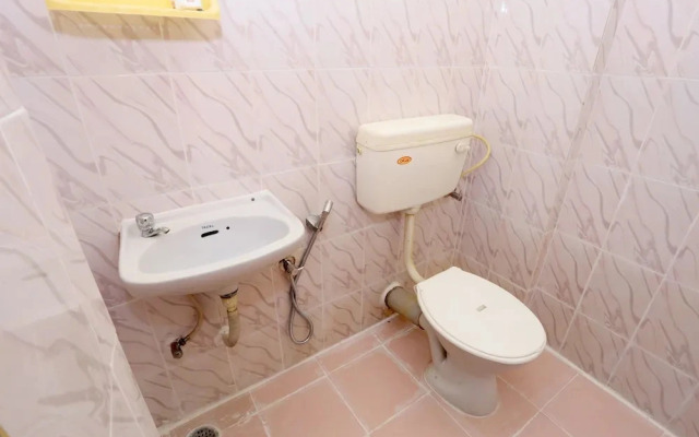 Gamas Centre by OYO Rooms