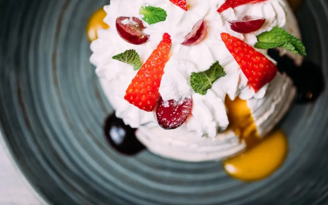 The Valley Hotel & Carriage Gardens