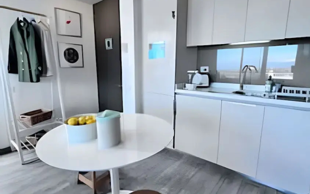 En Los Dominicos, con azotea, 1D