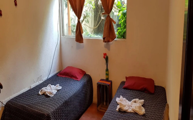 Huellas Hostal Antigua