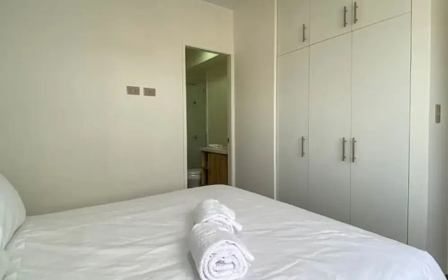 Lovely 2BR With Balcony in Miraflores