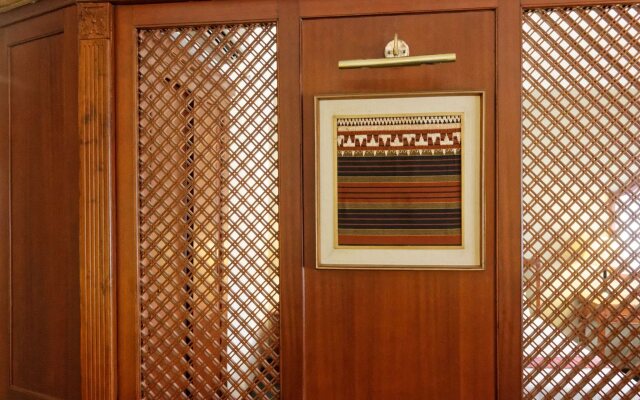 Paragon Gallery Hotel