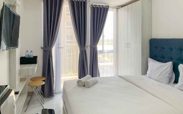 Luxurious and Modern Studio at 7th Floor Tokyo Riverside PIK 2 Apartment By Travelio – Guest Rooms – Jakarta