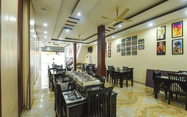 OYO Flagship 13855 Hotel Green Hills
