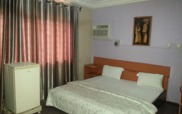 Global Summer Hotel