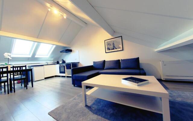 Apartment with One Bedroom in Waterloo, with Wifi