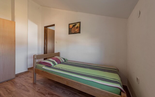 Stunning Apartment in Vir With Wifi and 2 Bedrooms