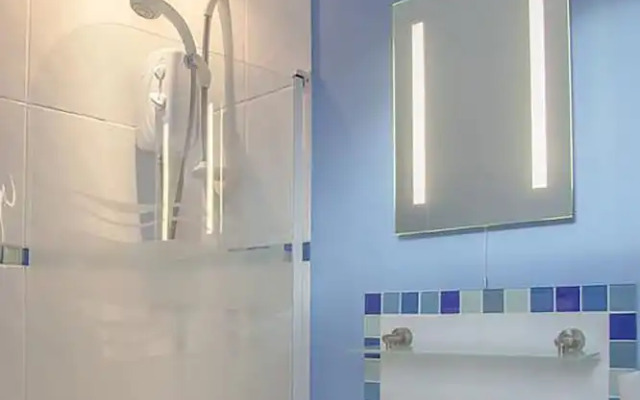 Lyde Cross Coach House