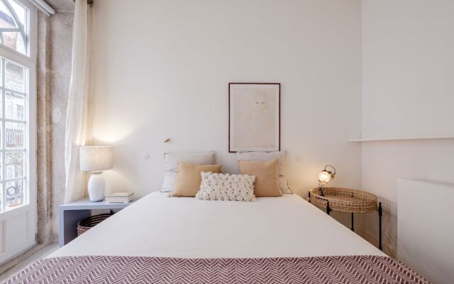 BOUTIQUE Rentals Flores Plaza