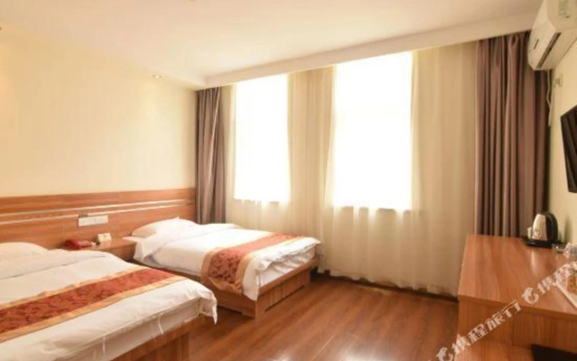 Yake Light House Hotel (Luoyang Longmen High-speed Railway Station Kaiyuan Avenue)