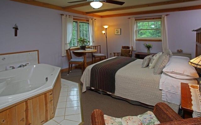 Poplar Creek Guesthouse Bed & Breakfast