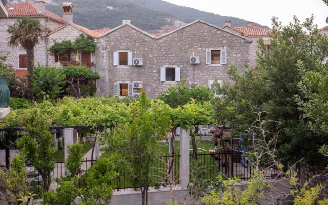 Apartments Trifunovic Old Town
