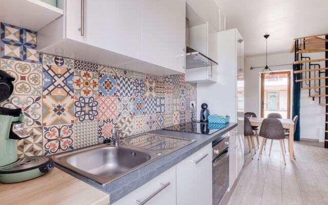 Elegant Mansion With Swimming Pool, Terrace, Sun-loungers