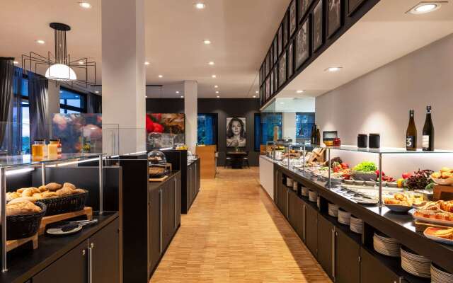 Vienna House Ernst Leitz Wetzlar