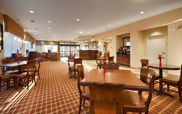 Best Western Plus Castlerock Inn & Suites