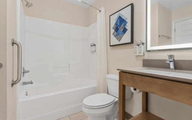 Candlewood Suites La Crosse N by IHG