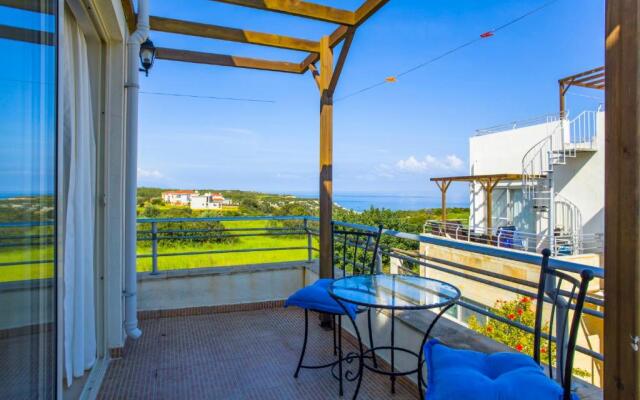 Apartment - penthouse 200 meters from the beach