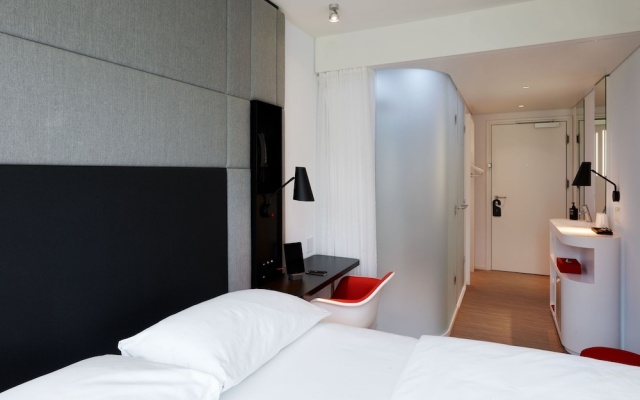 Double room (full double bed)