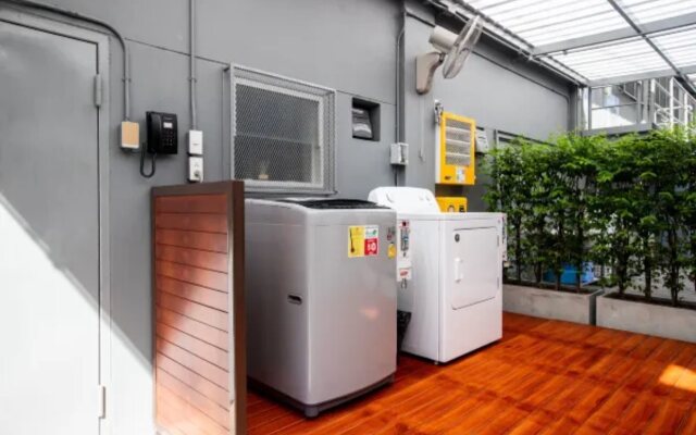 Cubic Bangna Hotel