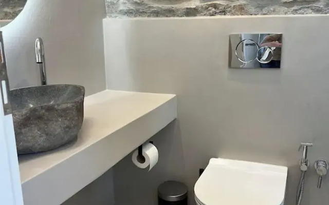 Tzia Stone Modern Studio with Sea View