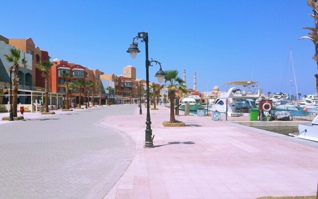 Sheraton Plaza - Central Hurghada by The New Marina