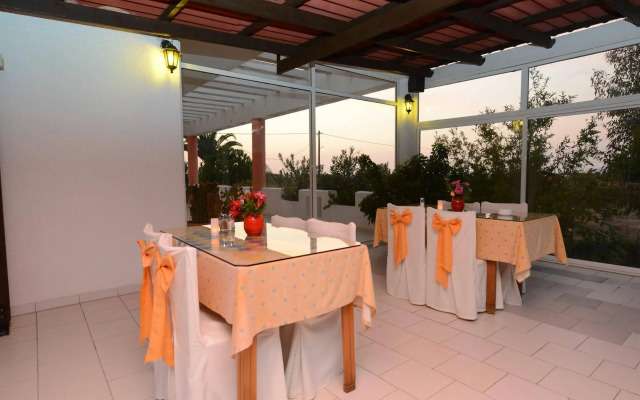 Golden Star Hotel - Adults Only (+16)