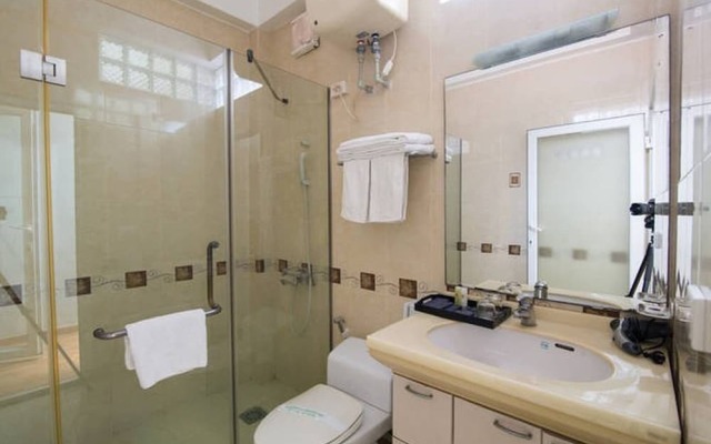 Hanoi Old Quarter Homestay private Bathroomroom