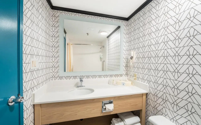 Sternwheeler Hotel & Conference Centre, Trademark by Wyndham