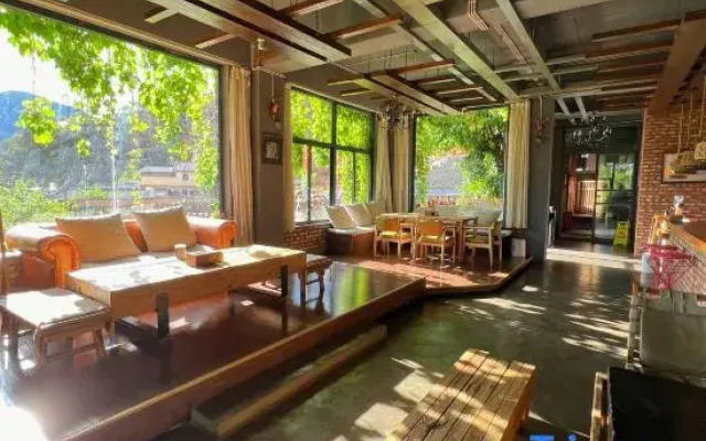 Tinghuatang Seaview Garden Inn