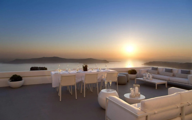 Grace Hotel, Auberge Collection