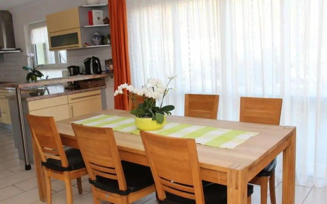 Holiday Apartment in the Rose Garden