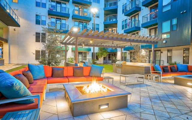 Modern Town Lake Penthouse by Cozysuites