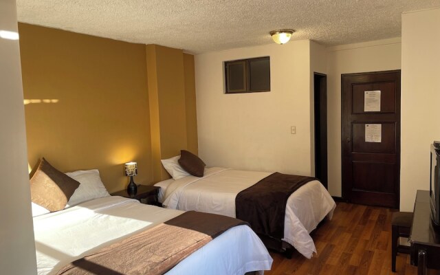Hotel Atahualpa
