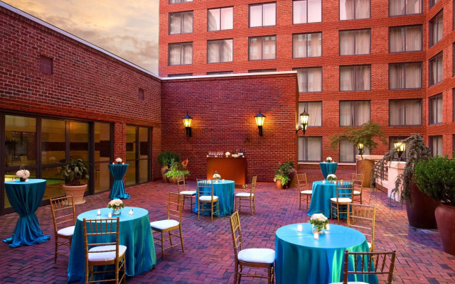 Sheraton Suites Old Town Alexandria