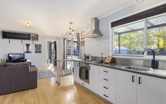 Three Beaches - Chic Eco Home Tasmania