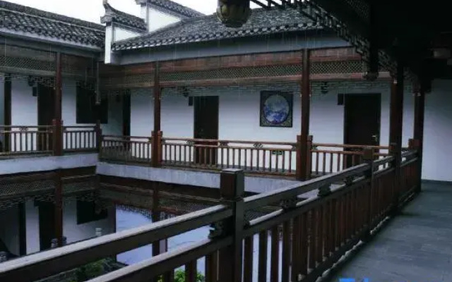 Hongcun Yichuan Jingsu
